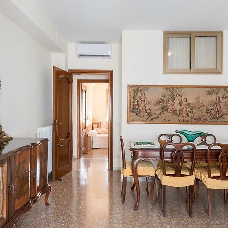 Hortis Apartment, 5 Persone, 2 Camere, Balcone, Metro C E Tram Per Il Centro Róma Kültér fotó