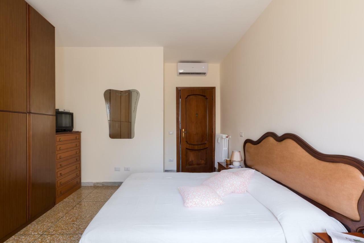 Hortis Apartment, 5 Persone, 2 Camere, Balcone, Metro C E Tram Per Il Centro Róma Kültér fotó