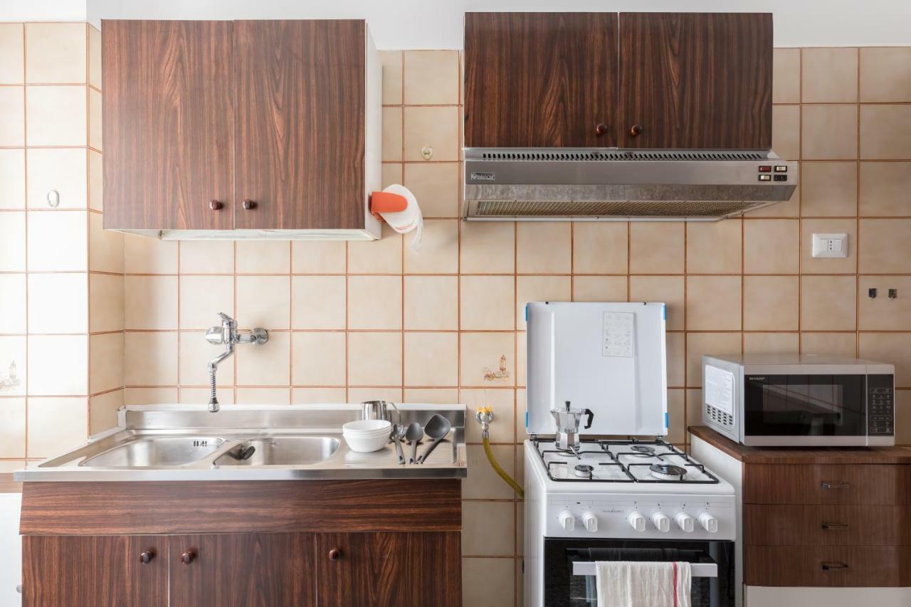 Hortis Apartment, 5 Persone, 2 Camere, Balcone, Metro C E Tram Per Il Centro Róma Kültér fotó